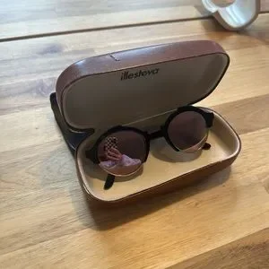 Illesteva | Accessories | Illesteva Milan Iv Sunglasses  display picture 1